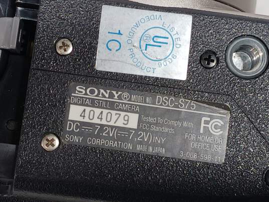 Sony CyberShot 3.3MP 6x Zoom Digital Still Camera DSC-S75 image number 5