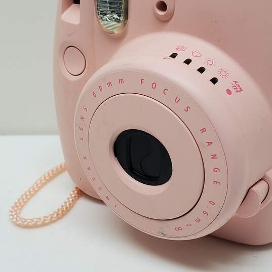 Fujifilm Instax Mini 8 Light Pink 60mm Focus Range .6m Lens image number 3