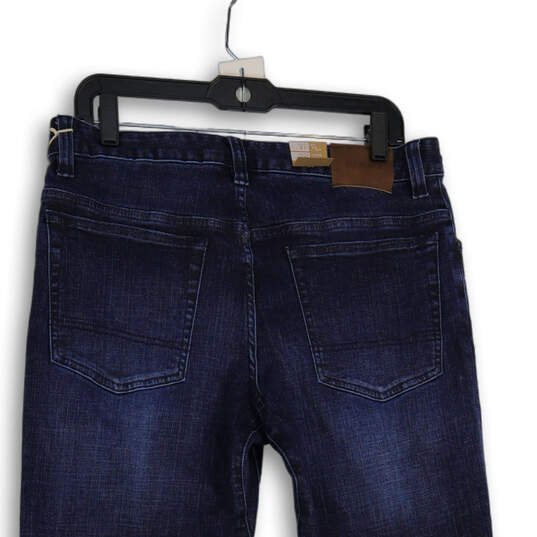 NWT Men Denim Medium Wash 5-Pocket Design Straight Leg Jeans Size W31 L32 image number 4