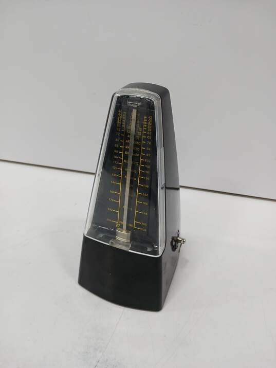 Veteto Black Windup Mechanical Metronome image number 1