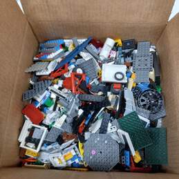 6lbs Bundle of Assorted Lego Building Bricks