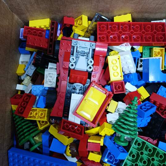 9.5Lbs. Of Assorted Lego Bricks & Pieces image number 2