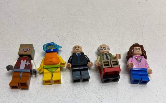 Mixed Themed Lego Minifigures Bundle (Set Of 20) image number 2