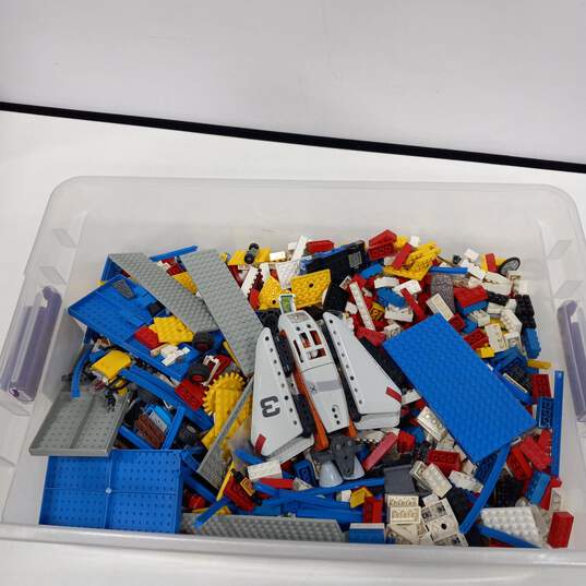 8lbs Lot of Assorted Lego Building Bricks image number 3