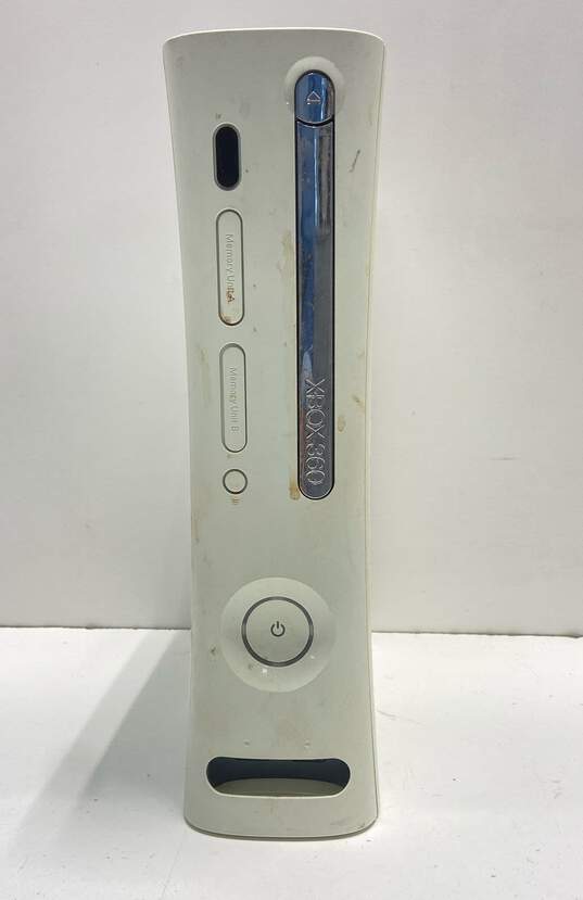 Microsoft Xbox 360 Console For Parts or Repair image number 2