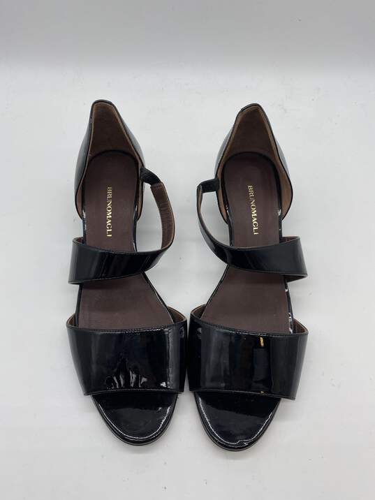 Authentic Bruno Magli Black Slip-On Sandal W 6.5 image number 7