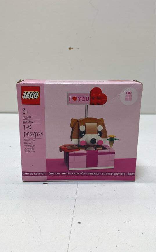 Lego 40679 Valentine's Love Gift Box New & Sealed image number 1