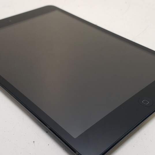 Apple iPad Mini (A1432) 1st Generation - Black image number 2