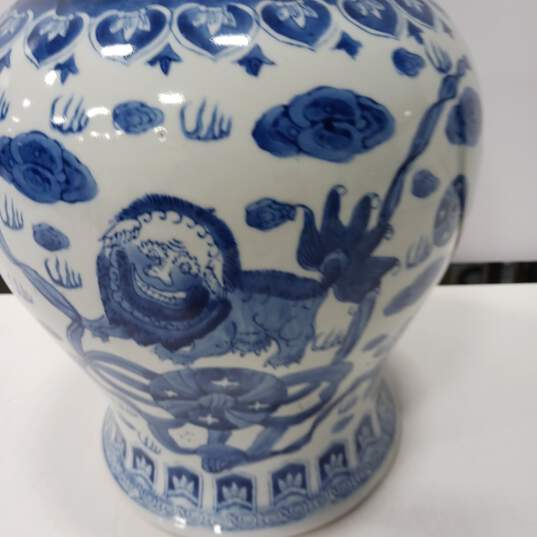 Vintage Chinese Style Blue/White Vase image number 3