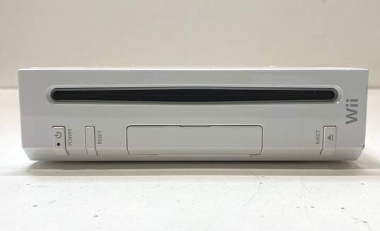 Nintendo Wii RVL-001 Console - White image number 2