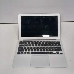 Gray Apple Macbook Pro Model A1465 alternative image