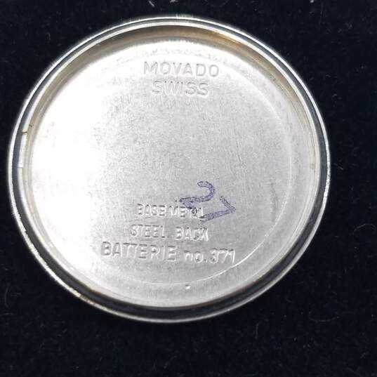Movado 87-47-825 28mm Gold Tone Quartz Watch 15.0g image number 4