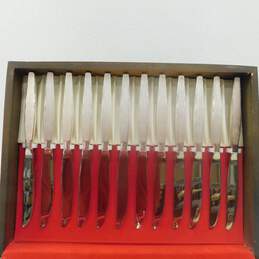 Oneida Silversmiths Community Silver Sands Stainless 68 pc Flatware alternative image