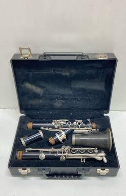 Unbranded Clarinet With Hard Case-SOLD AS IS, MISMATCHED PARTS alternative image