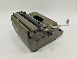 Vintage Royal Portable Manual Typewriter alternative image