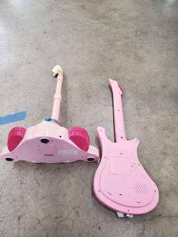 Kid's Toy Guitar and microphone (Barbie) Untested alternative image