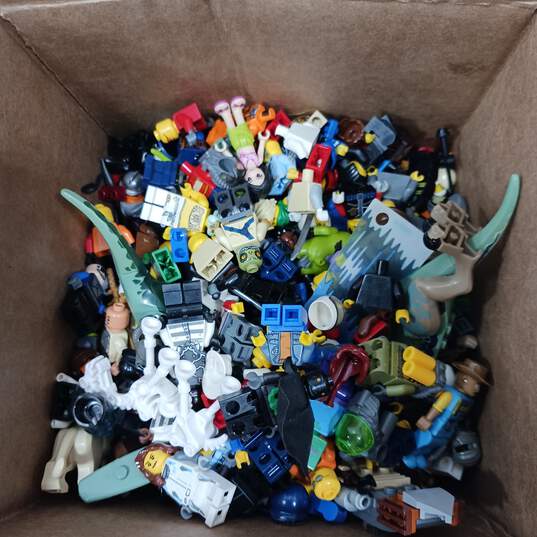 Breaking Down a Bulk LEGO Lot to Maximize Minifigure Profits