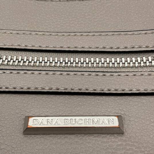 Dana Buchman Womens Gray Leather Zipper Adjustable Strap Crossbody Bag Purse image number 5
