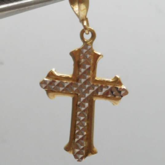 14K Gold Two-Tone Cross Pendant 1.5g image number 3