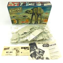 VNTG 1981 MPC/Lucasfilm Brand Star Wars AT-AT Scale Model Kit w/ Box (Sealed)