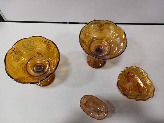 4pc Bundle of Vintage Marigold Carnival Glass Serving Dishes image number 3