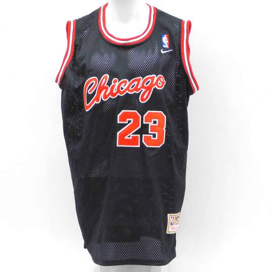 Mitchell & Ness Michael Jordan #23 Chicago Bulls Jersey  Hardwood Classics Sz 54 image number 1