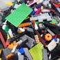 6.5 lbs. LEGO Mixed Pieces Bulk Box image number 2
