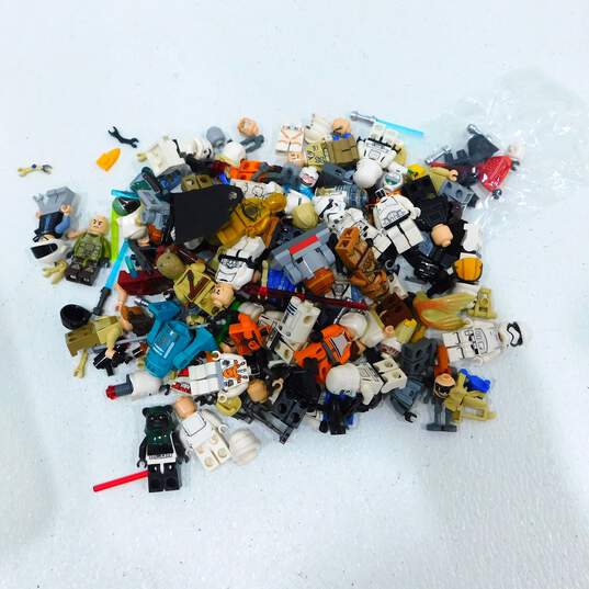 9.6 oz. LEGO MINIFIGURES image number 1