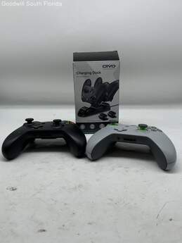 Powers On Use For Parts 2 Xbox One Wireless Controllers & Charging Dock