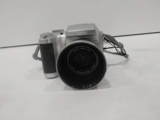 Fujifilm FinePix S3800 Zoom 3.2MP Digital Camera In Case image number 3