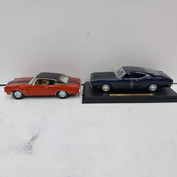Bundle of 2 Assorted Maisto Special Edition 1:18 Scale Diecast Model Cars IOB alternative image