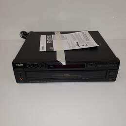 Untested Teac PD-D2500 Compact Disc CD Player P/R P/R