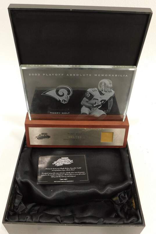 2003 Tory Holt Absolute Memorabilia Etched Glass w/ Jersey Swatch /150 Rams image number 4