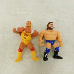 VNTG 1991 WWF Hasbro Series 2 Wrestling Action Figures (9) alternative image