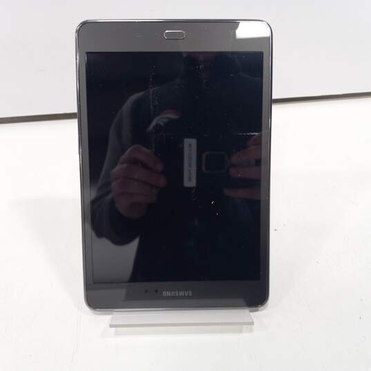 Samsung Galaxy Tab A 8.0 (2015) Tablet Computer image number 1