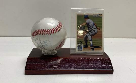 Jim Gott Los Angeles Dodgers Signed Baseball + Trading Card Display image number 1