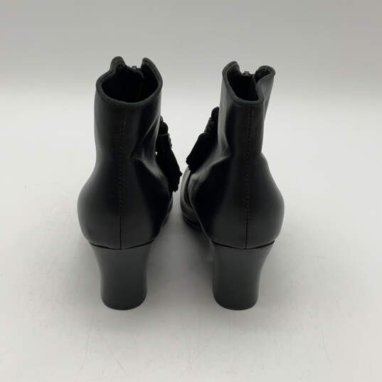 Womens Black Almond Toe Block Heel Tasseled Zip Ankle Booties Size 7.5 image number 4