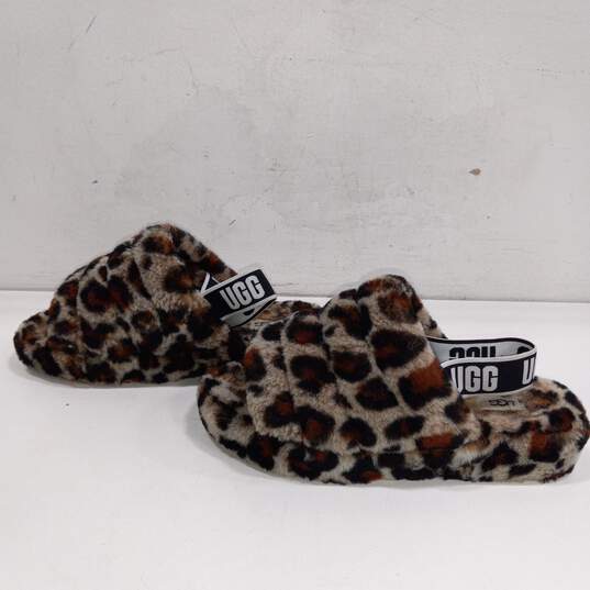 Ugg Yeah Leopard Print Slippers Size 9 image number 2