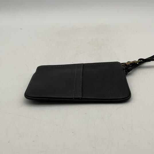 Womens Black Leather Zipper Logo Charm Wristlet Wallet image number 3