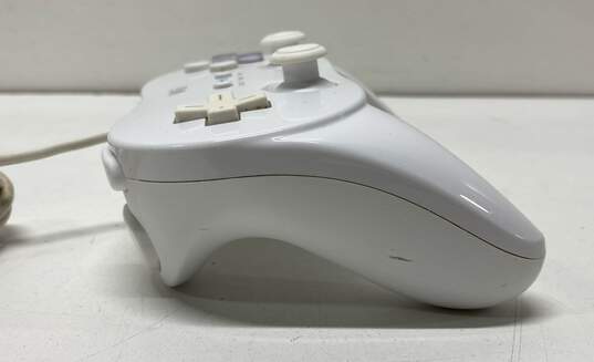 Nintendo Wii Classic Pro Controller- White image number 2