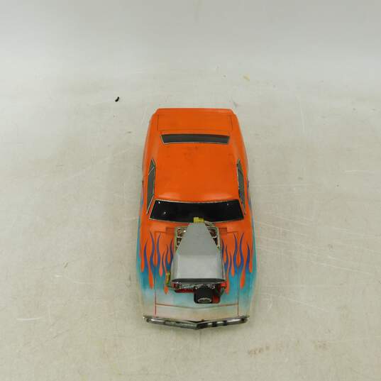 Chevrolet Orange Blue Flame Muscle Machine 2000 1/18 Scale Die Cast No Box image number 2