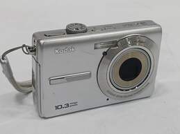 Kodak EasyShare 10.3MP Digital Camera Model M1063 & Case alternative image