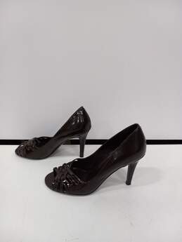 Women's Alisha Brown Patent Leather Heels Size 6.5M alternative image