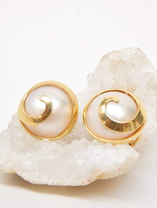 14K Gold White Blister Pearl Spiral Overlay Omega Clip Post Earrings 12.2g image number 3