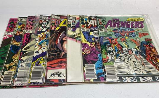 Marvel Avengers Comic Books image number 1