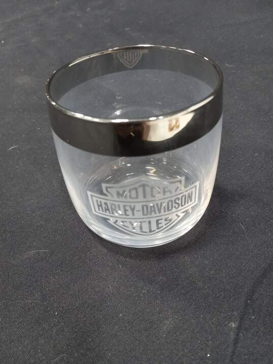 Harley-Davidson Whiskey Glasses & Ice Cube Tray in Wooden Case image number 3