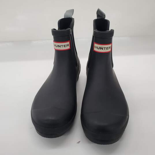 Hunter Women's Short Black Rubber Chelsea Rain Boots Size 9 image number 2