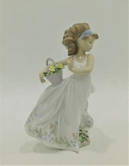 Retired Lladro Floral Path Girl w/ Flower Basket 6646 Glazed Porcelain Figurine alternative image