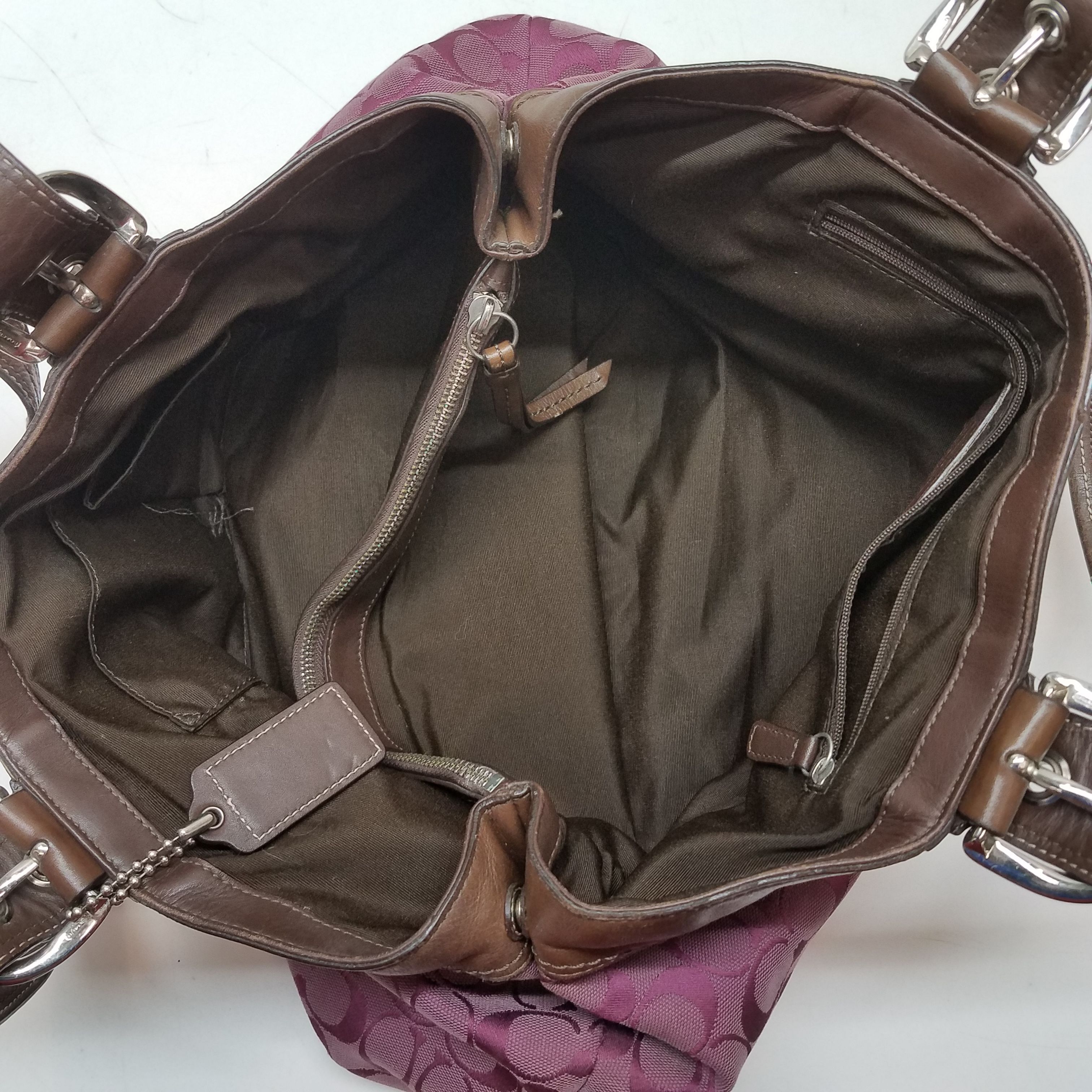 Coach Signature Crossbody Shoulder bag Handbag Purse like new Purple |  Crossbody shoulder bag, Bags handbags, Shoulder bag