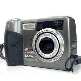 Kodak EasyShare Assorted Digital Camera Lot of 3 alternative image